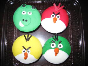 Angry-Birds-Cupcakes