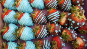 Chocolate-Dipped-Strawberries-Assorted-2