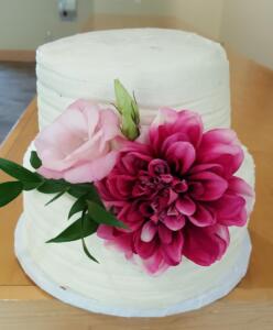 Red-Flower-Wedding-Cake
